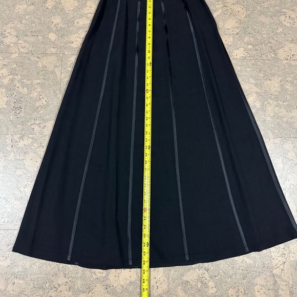 Vintage Ralph Ralph Lauren Long Black Wool Skirt with Silk Piping Size 4 - Picture 9 of 12